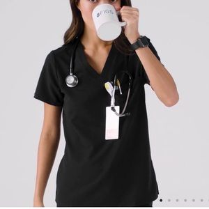 Catarina One-Pocket Scrub Top™ | Sz Small